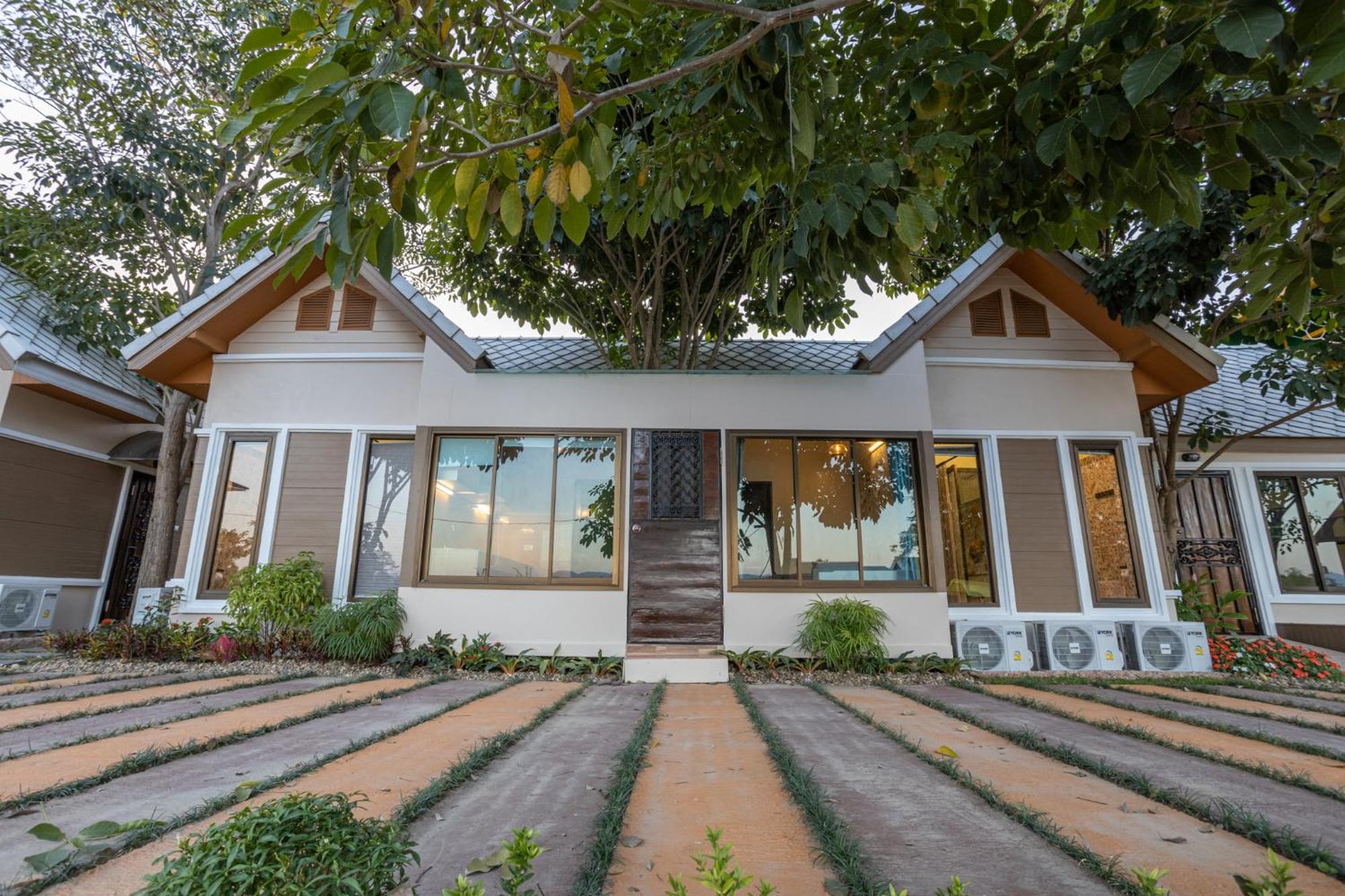 Mana-An Lake Hill Resort Villa Chiang Mai Exteriör bild